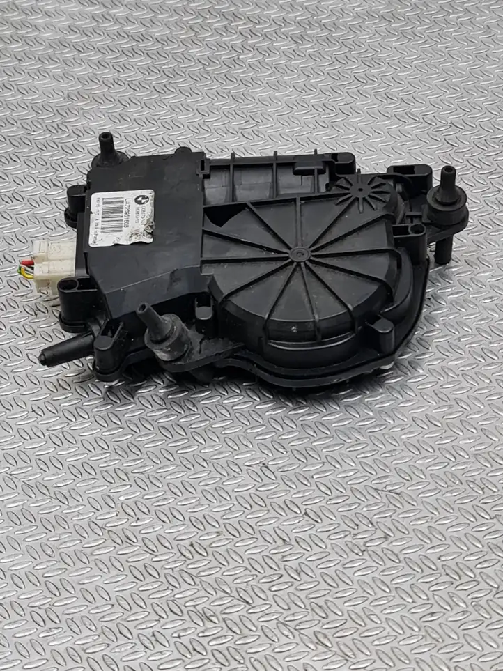 BMW 3 F30 F35 F31 (2012 - 2018) 726951608 Электропривод крышки багажника — фото 4
