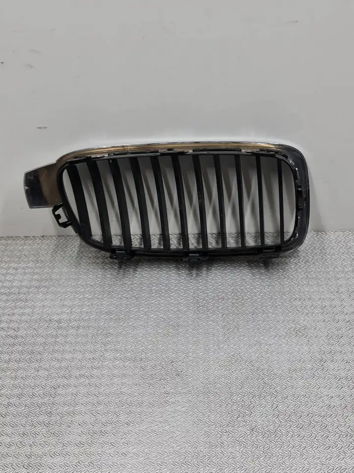 BMW 3 F30 F35 F31 (2012 - 2018) 7263479 Передняя решетка — фото 2