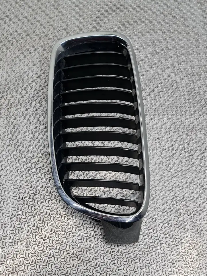 BMW 3 F30 F35 F31 (2012 - 2018) 7263479 Передняя решетка — фото 4