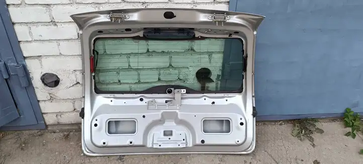 Volvo V50 (2004 - 2008) Крышка багажника — фото 6