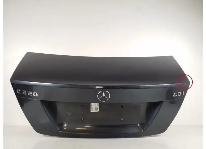 Mercedes-Benz C W204 (2007 - 2014) A2047500075 Крышка багажника — фото 1