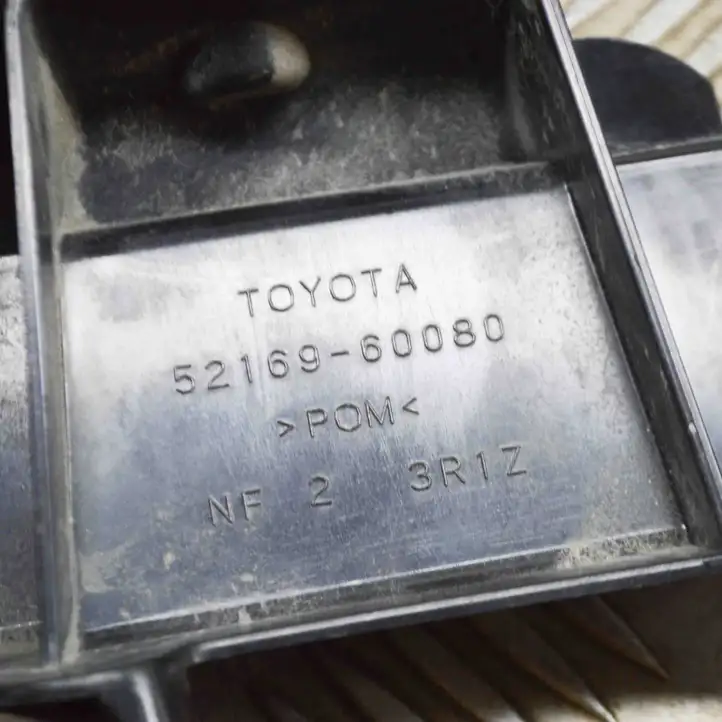 Toyota Land Cruiser (J150) (2009 - ) 5216960080 Кронштейн заднего бампера — фото 6