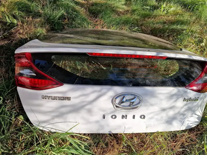 Hyundai Ioniq (2016 - ) 73700G2000 Крышка багажника — фото 2