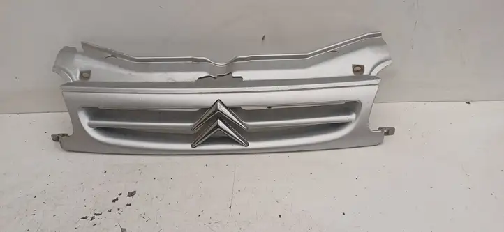 Citroen Berlingo (1996 - 2002) 9635604580 Передняя решетка — фото 1