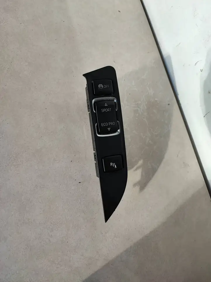 BMW 4 F32 F33 (2013 - 2017) 9252921 Кнопка парктроника — фото 1