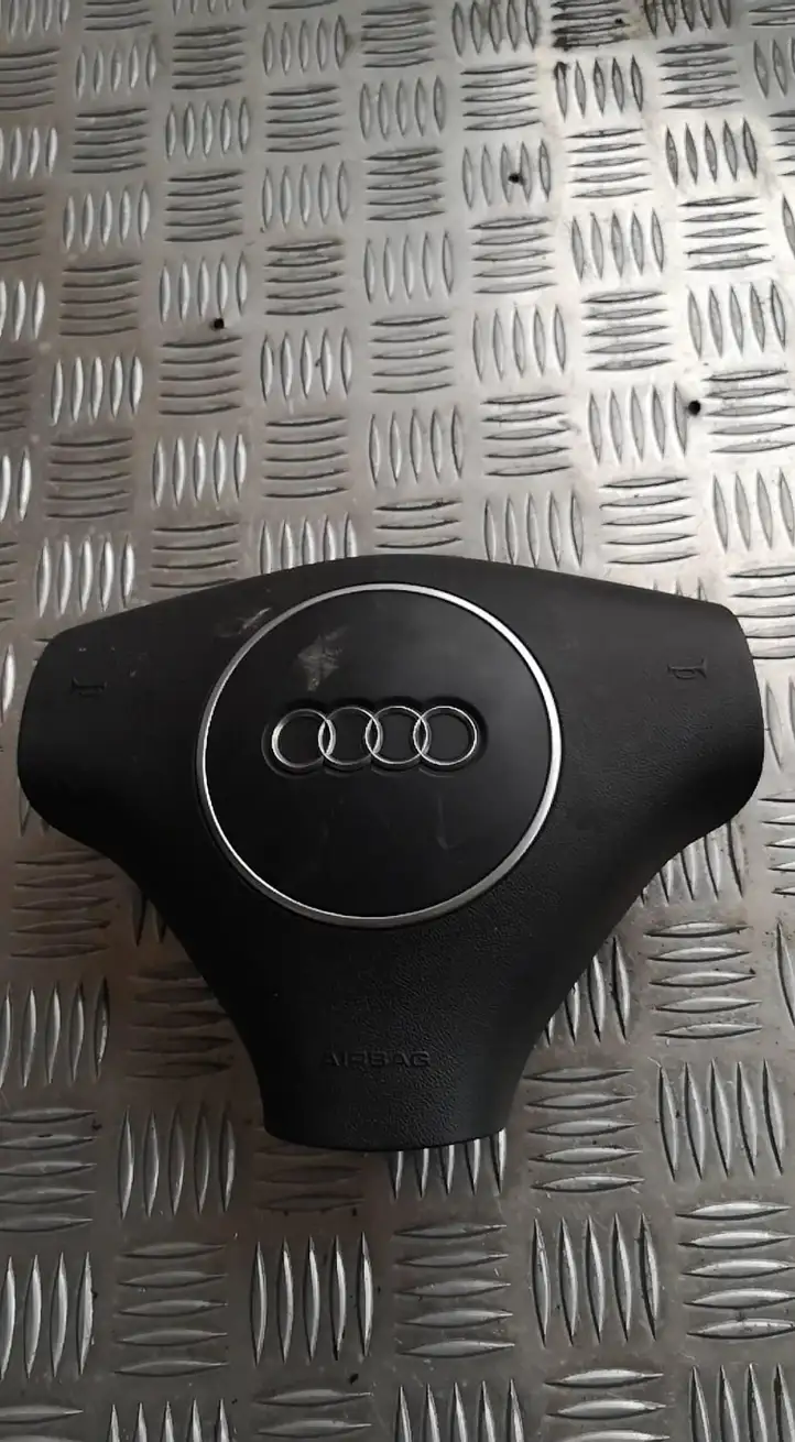 Audi A4 S4 B6 8E 8H (2000 - 2006) Подушка безопасности руля — фото 1