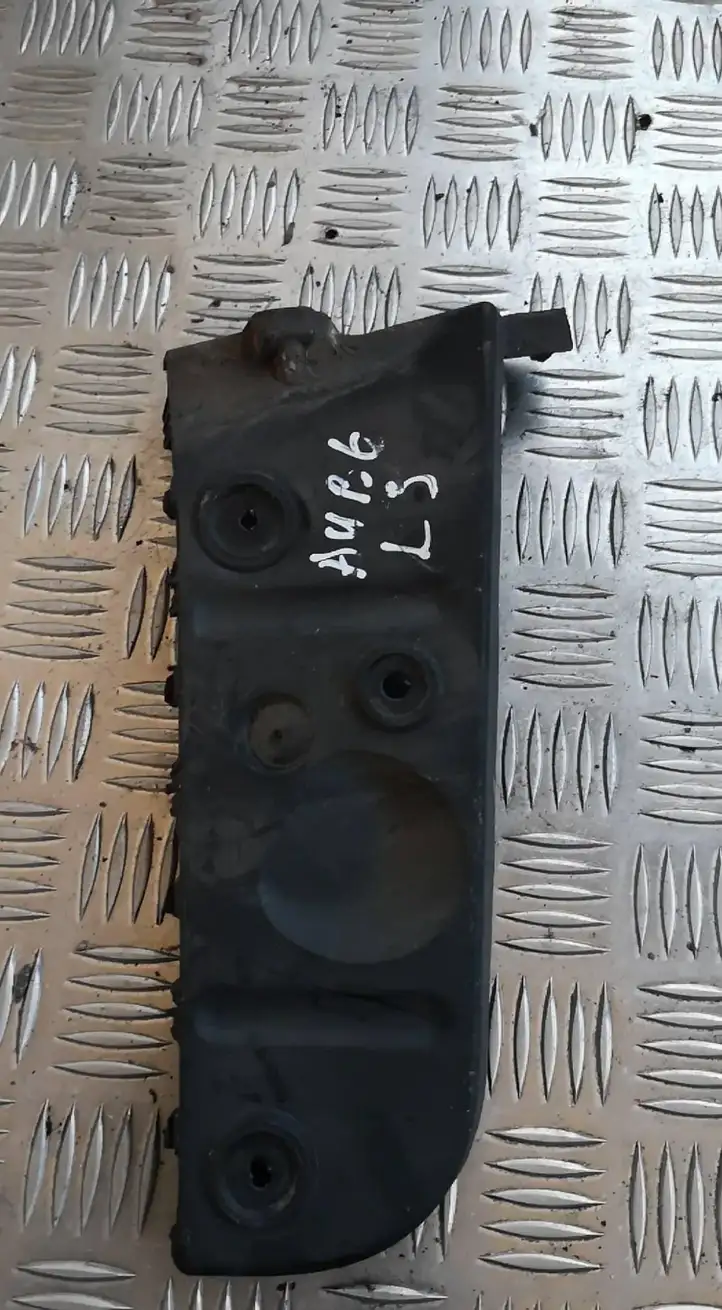 Audi A4 S4 B6 8E 8H (2000 - 2006) Кронштейн заднего бампера — фото 1