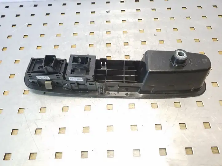 Fiat Grande Punto (2005 - 2014) 735500050 Блок кнопок стеклоподъемников — фото 4