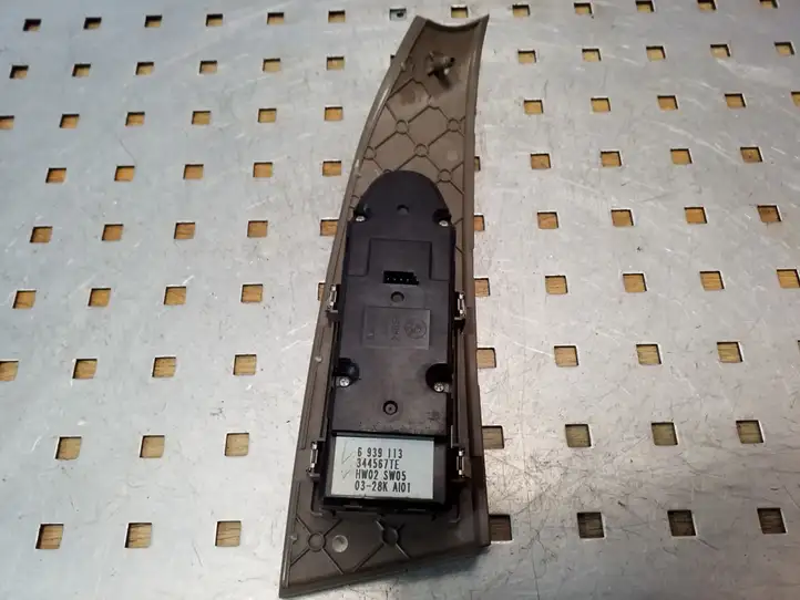 BMW 5 E60 E61 (2004 - 2010) 6939113 Кнопка стеклоподъемников — фото 4