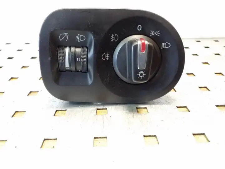 Seat Altea XL (2004 - 2015) 04059610 Включатель фонарей — фото 1