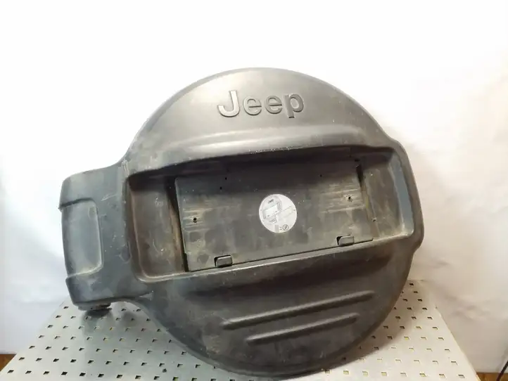 Jeep Cherokee (2001 - 2007) 5HF06TRMAJ Обшивка ниши запасного колеса — фото 1