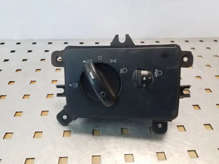 Ford Transit (2006 - 2013) 6C1111671AB Включатель фонарей — фото 2
