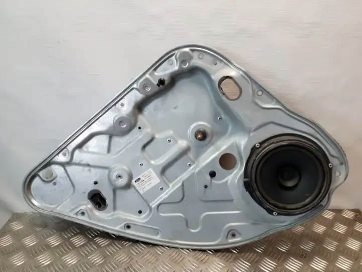 Ford Focus (2005 - 2008) 4M51A045H23B Механический стеклоподъемник задней двери — фото 1