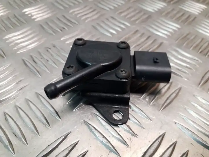 BMW 1 E81 E87 (2004 - 2011)  7808013 Датчик давления выхлопного газа