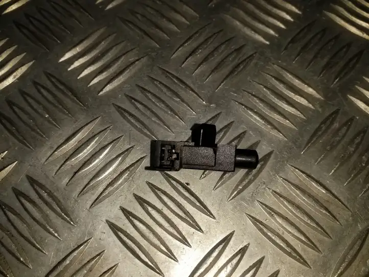 Skoda Octavia Mk2 (1Z) (2004 - 2013) 1J0947561 Датчик стояночного тормоза — фото 3