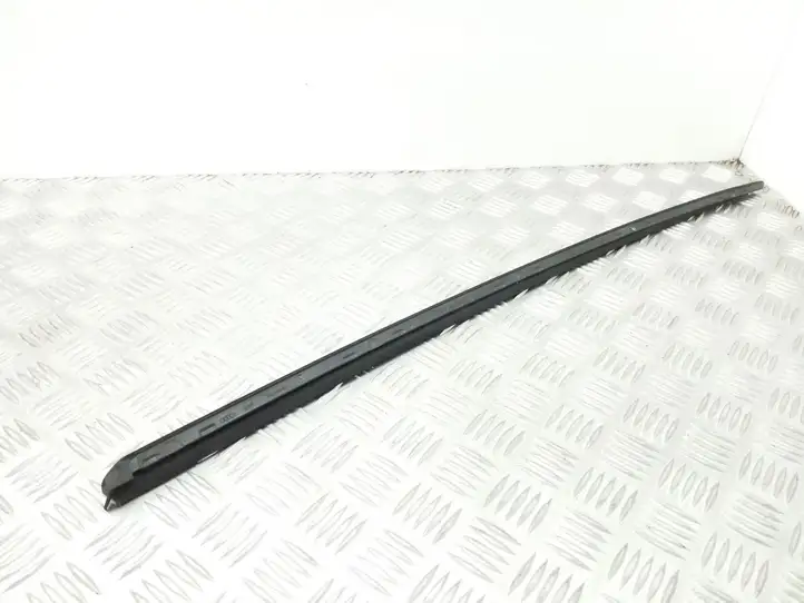 Audi A5 8T 8F (2007 - 2011) 8T0854327A Накладка стоек лобового стекла — фото 3