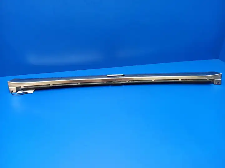 Mercedes-Benz C W203 (2000 - 2007) A2036901887 Отделка порога багажника — фото 4