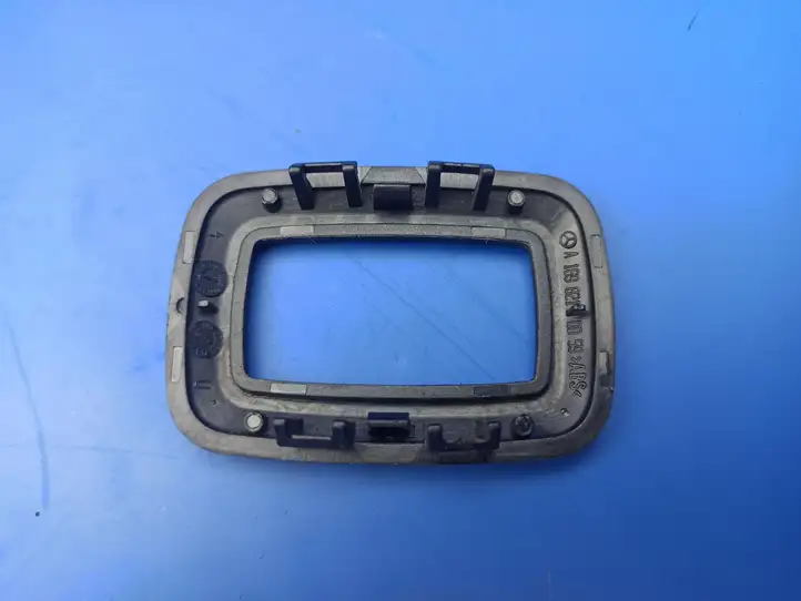 Mercedes-Benz A W169 (2004 - 2012) A1698210059 Накладка кнопки стеклоподъемника — фото 2