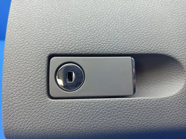 Mercedes-Benz C W204 (2007 - 2014) A2046800491 Бардачок в сборе — фото 3