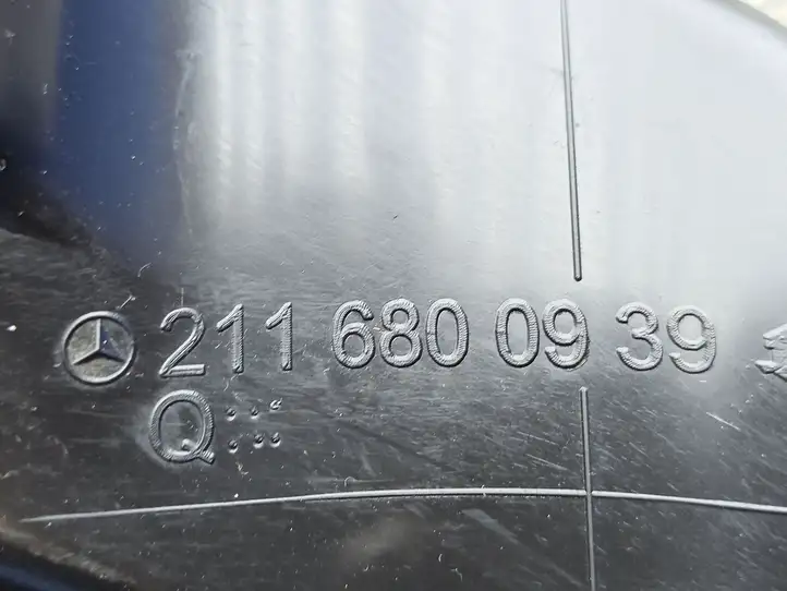 Mercedes-Benz E W211 (2002 - 2009) 2116800939 Нижняя отделка панели приборов — фото 3
