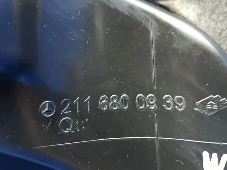 Mercedes-Benz E W211 (2002 - 2009) 2116800939 Нижняя отделка панели приборов — фото 3