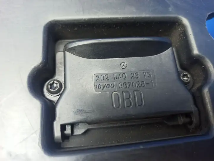 Mercedes-Benz S W221 (2005 - 2013) A2216801439 Нижняя отделка панели приборов — фото 8