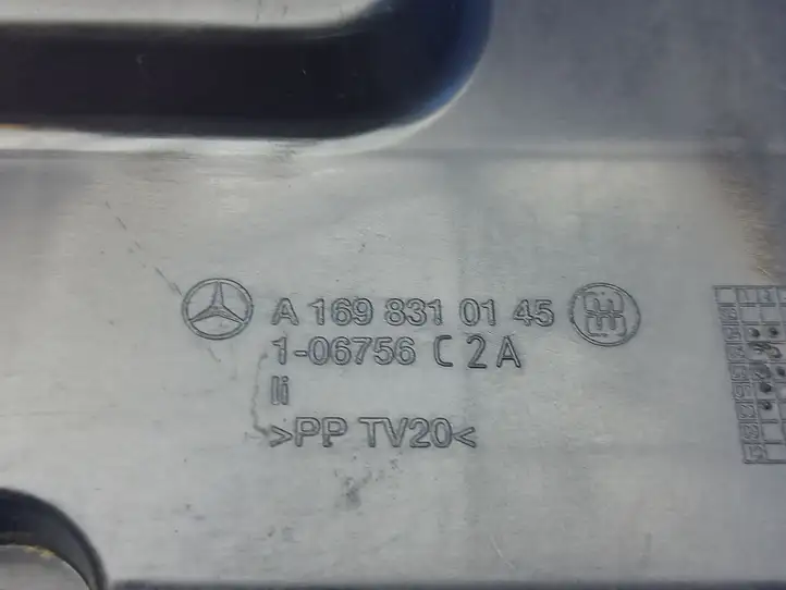 Mercedes-Benz B-class W245 (2005 - 2008) A1698310145 Нижняя отделка панели приборов — фото 4