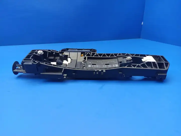 Mercedes-Benz CLS C218,X218 (2011 - 2017) A2047602534 Крепление наружной ручки передней двери — фото 4