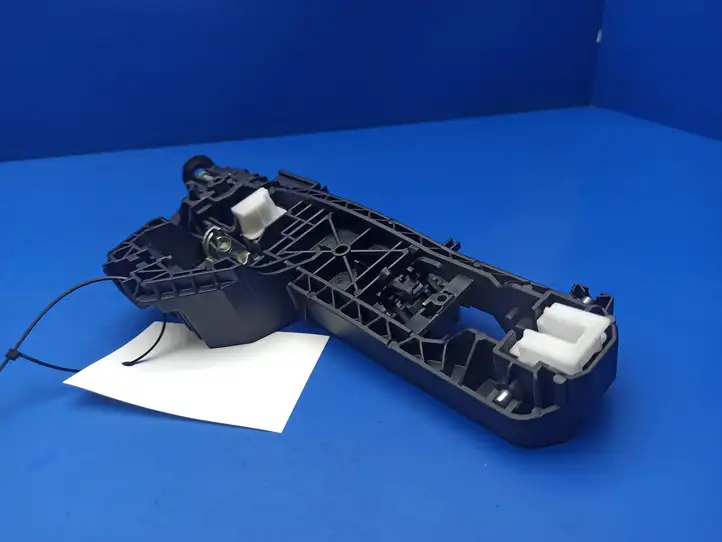 Mercedes-Benz CLS C218,X218 (2011 - 2017) A2047602534 Крепление наружной ручки передней двери — фото 7