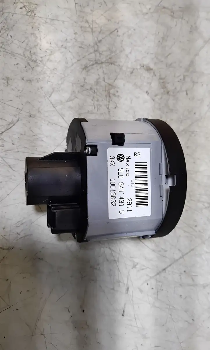 Skoda Yeti (5L) (2009 - 2012) 5L0941431G Включатель фонарей — фото 2