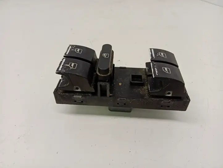 Volkswagen Touran I (2003 - 2010) 1K4959857 Блок кнопок стеклоподъемников — фото 4