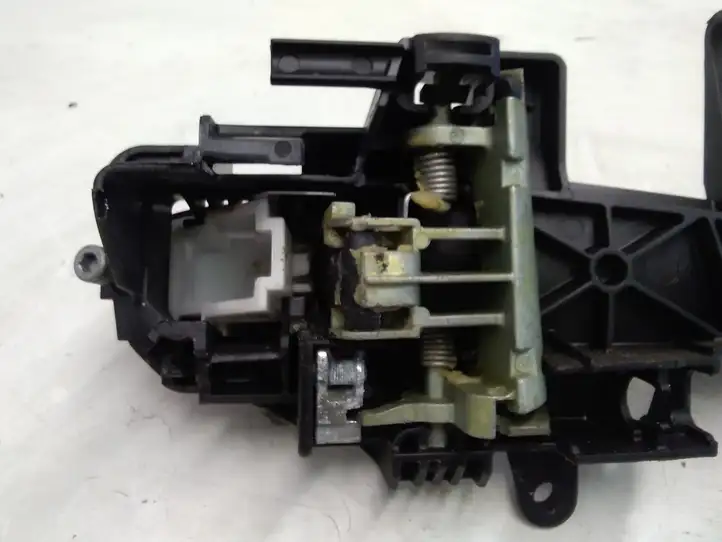 BMW 1 E81 E87 (2004 - 2011) Наружная ручка задней двери — фото 3