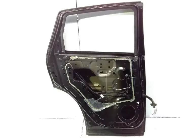 Nissan Qashqai (2010 - 2013) Задняя дверь — фото 2