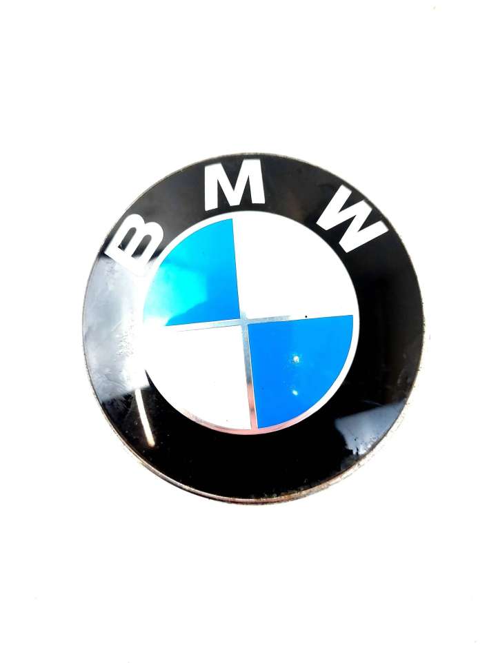 51148132375 BMW 3 F30 F35 F31 Gamintojo ženkliukas