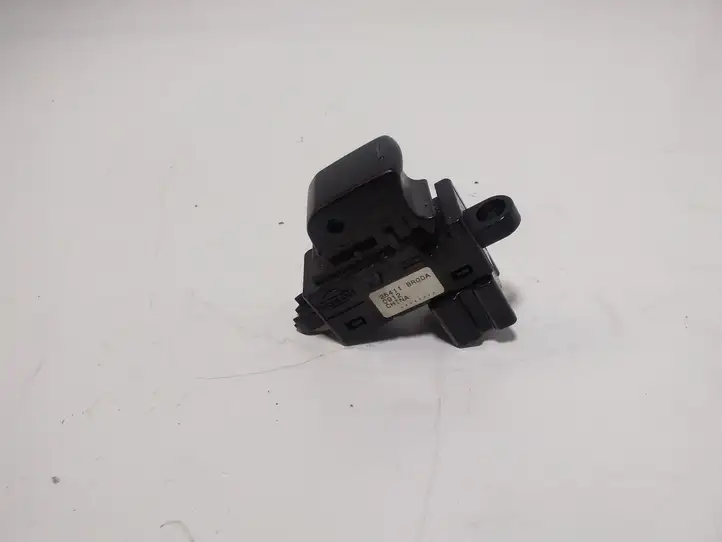 Nissan Qashqai (2010 - 2013) 25411BR00A Кнопка стеклоподъемников — фото 1