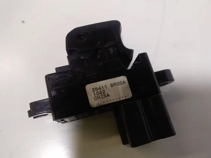 Nissan Qashqai (2010 - 2013) 25411BR00A Кнопка стеклоподъемников — фото 2