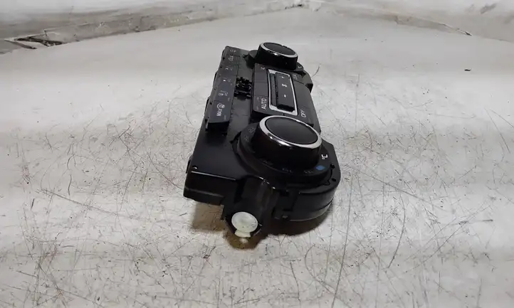 Skoda Yeti (5L) (2009 - 2012) 3T0907044BK Блок управления климат-контролем — фото 3
