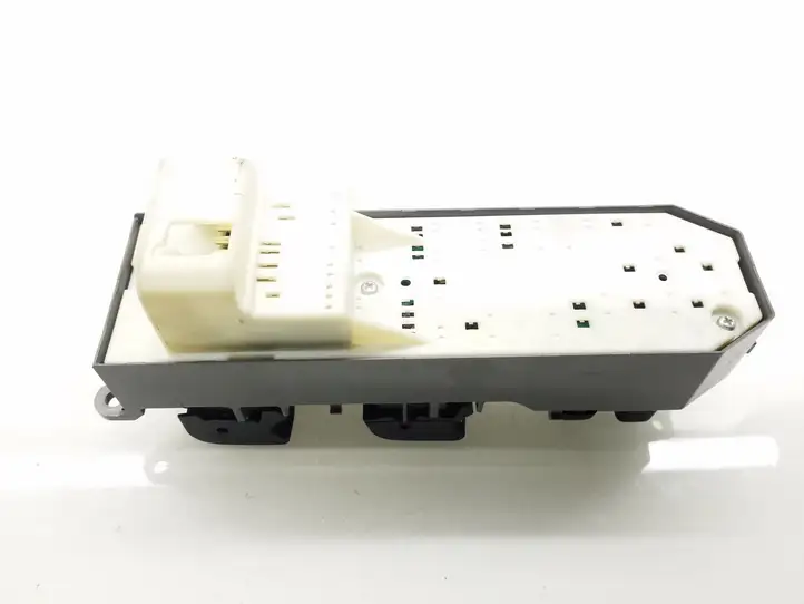 Toyota Auris E180 (2012 - 2018) 192835 Кнопка стеклоподъемников — фото 3