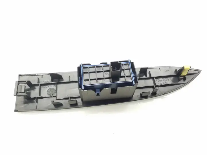 Toyota Avensis T270 (2009 - 2012) 7427105040 Блок кнопок стеклоподъемников — фото 3