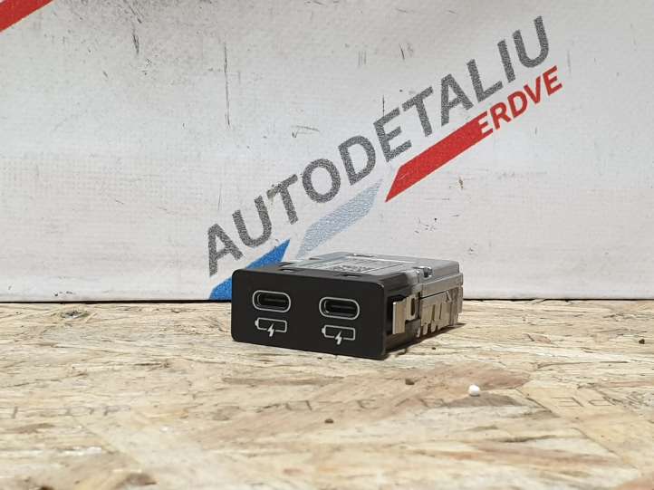 8711938 BMW X2 F39 USB jungtis