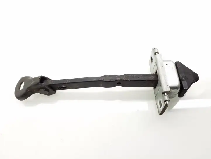 Mazda 6. (2005 - 2007)   Ограничитель открывания передней двери