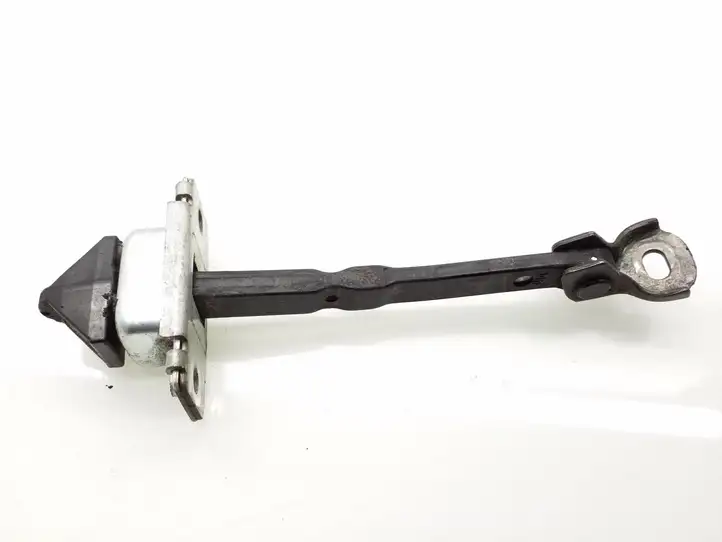 Mazda 6. (2005 - 2007)   Ограничитель открывания передней двери