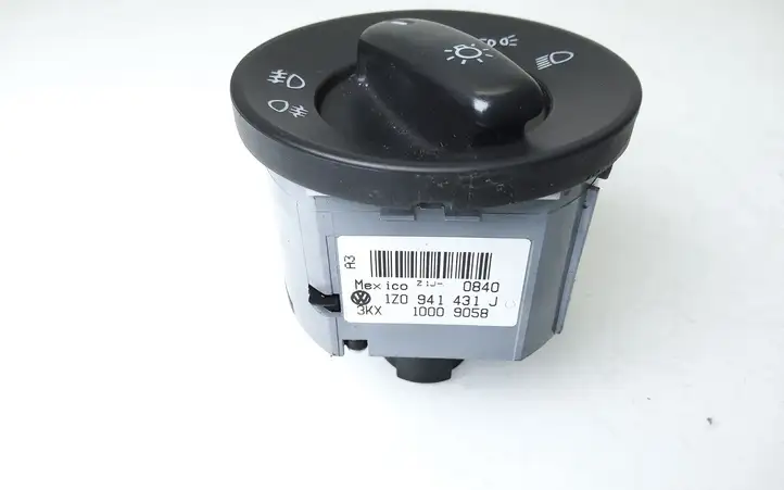 Skoda Octavia Mk2 (1Z) (2004 - 2013) 1Z0941431J Включатель фонарей — фото 2