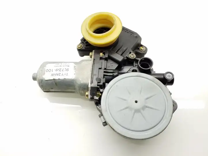Toyota Corolla Verso E121 (2004 - 2007) 698400F020 Стеклоподъемник задней двери — фото 2