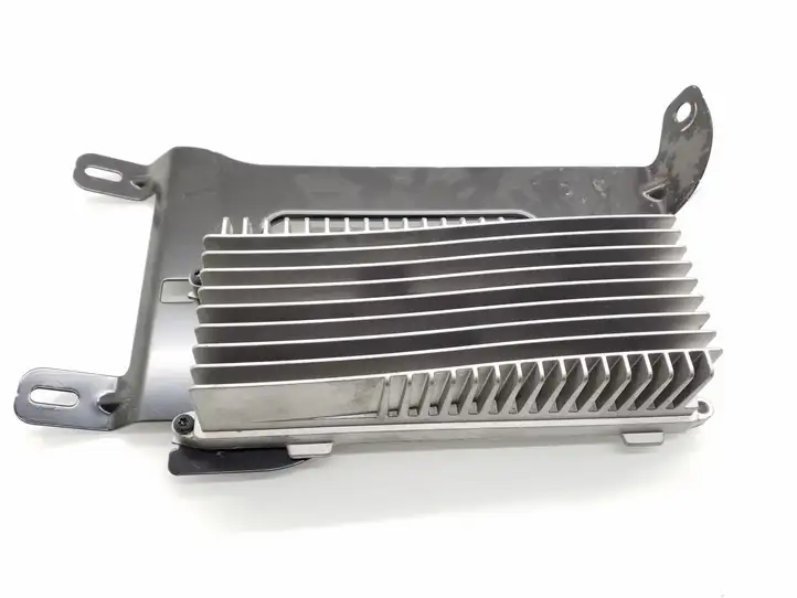 Audi A4 S4 B8 8K (2007 - 2011) 8R0035223F Усилитель звука — фото 3