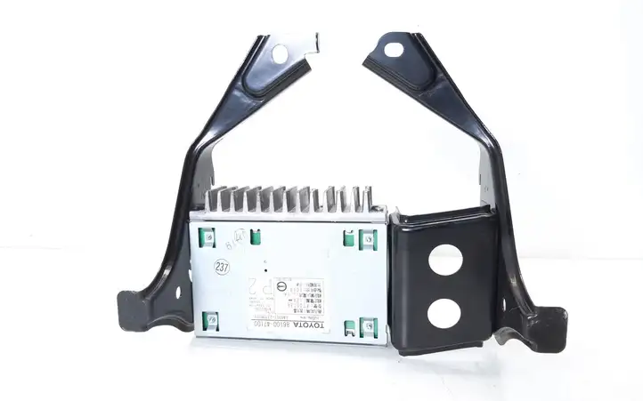 Toyota Prius (XW30) (2009 - 2015) 8610047100 Усилитель звука — фото 1