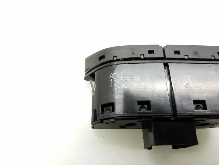 Ford Focus (2011 - 2015) AM5T18K574AB Кнопка обогрева стекла — фото 3