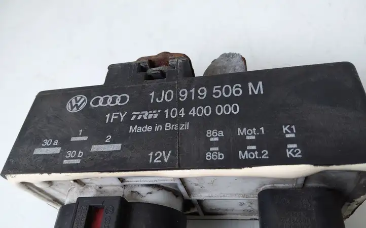Volkswagen Polo V 6R (2009 - 2015) 1J0919506M Реле вентилятора охлаждения — фото 2