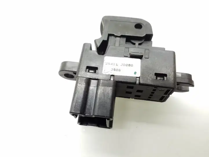 Nissan Qashqai (2006 - 2010) 25411JD000 Блок кнопок стеклоподъемников — фото 3