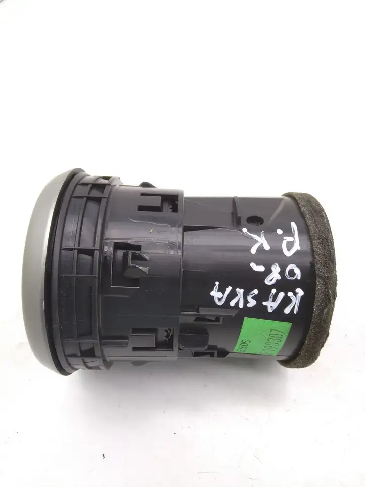 Nissan Qashqai (2006 - 2010) 68760JD10A Боковой воздушный дефлектор — фото 2